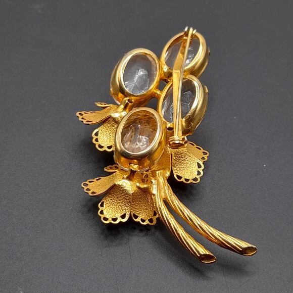 Vintage Gold Plated Floral Brooch, Large Clear Rhinestones, 2 3/4", 1960s - Picture 7 of 9